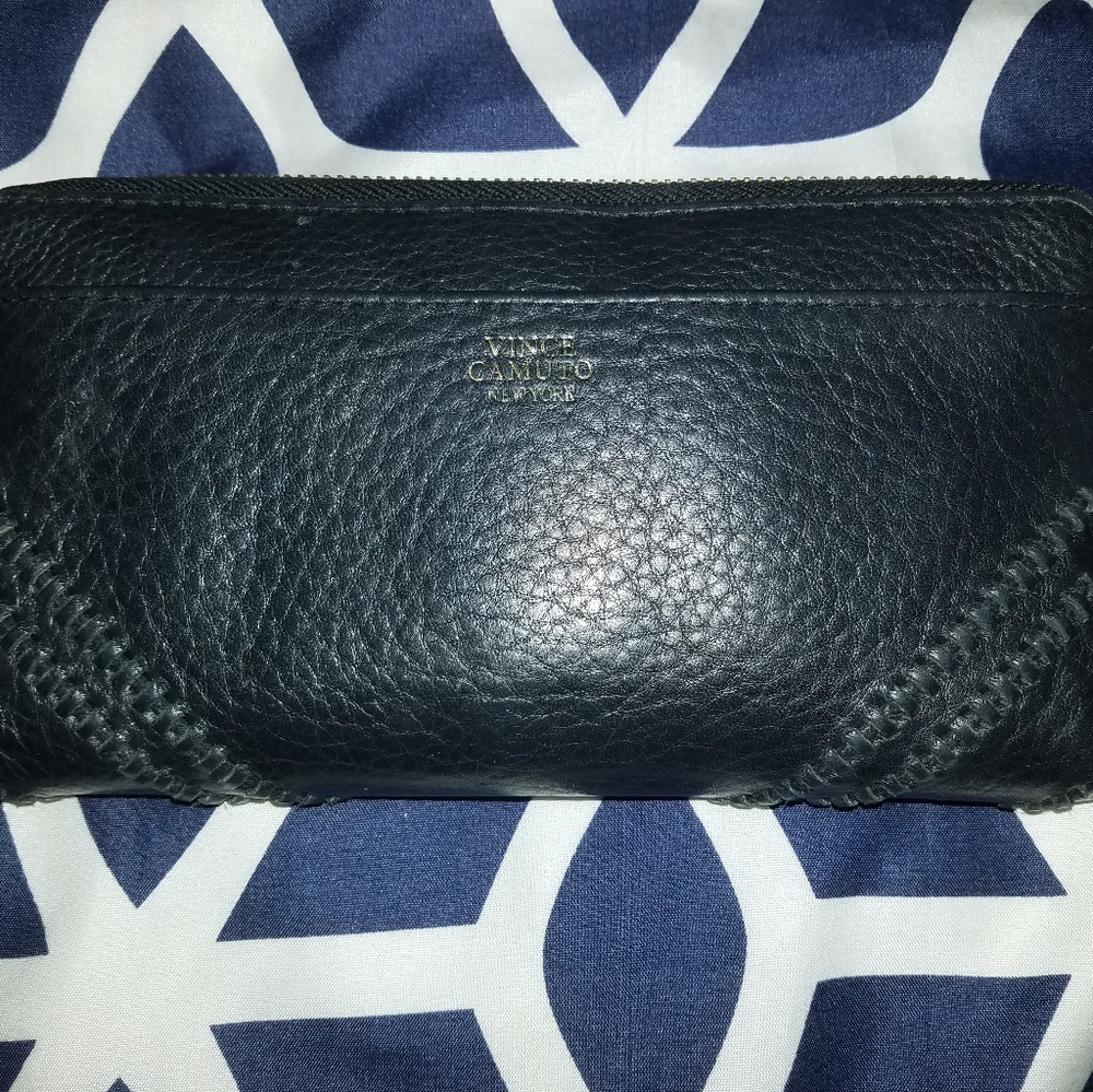 Vince Camuto Leather wallet
